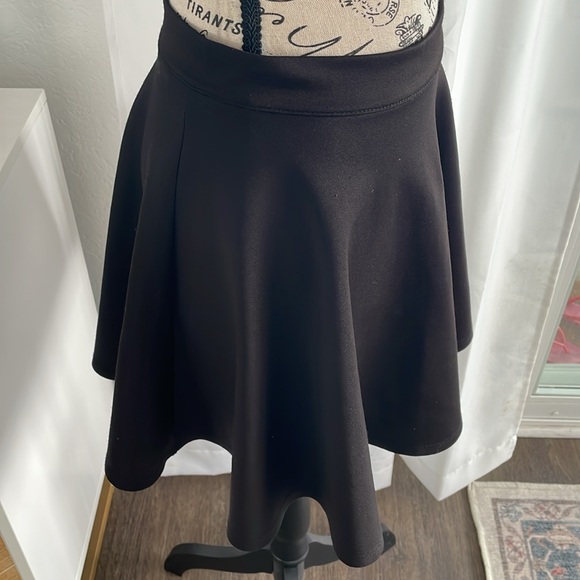 A-line Mini Skirt - Picture 2 of 5